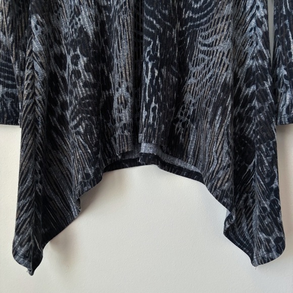 Clara Sunwoo Animal Print Knit Tunic Top Small V Neck - Picture 3 of 7